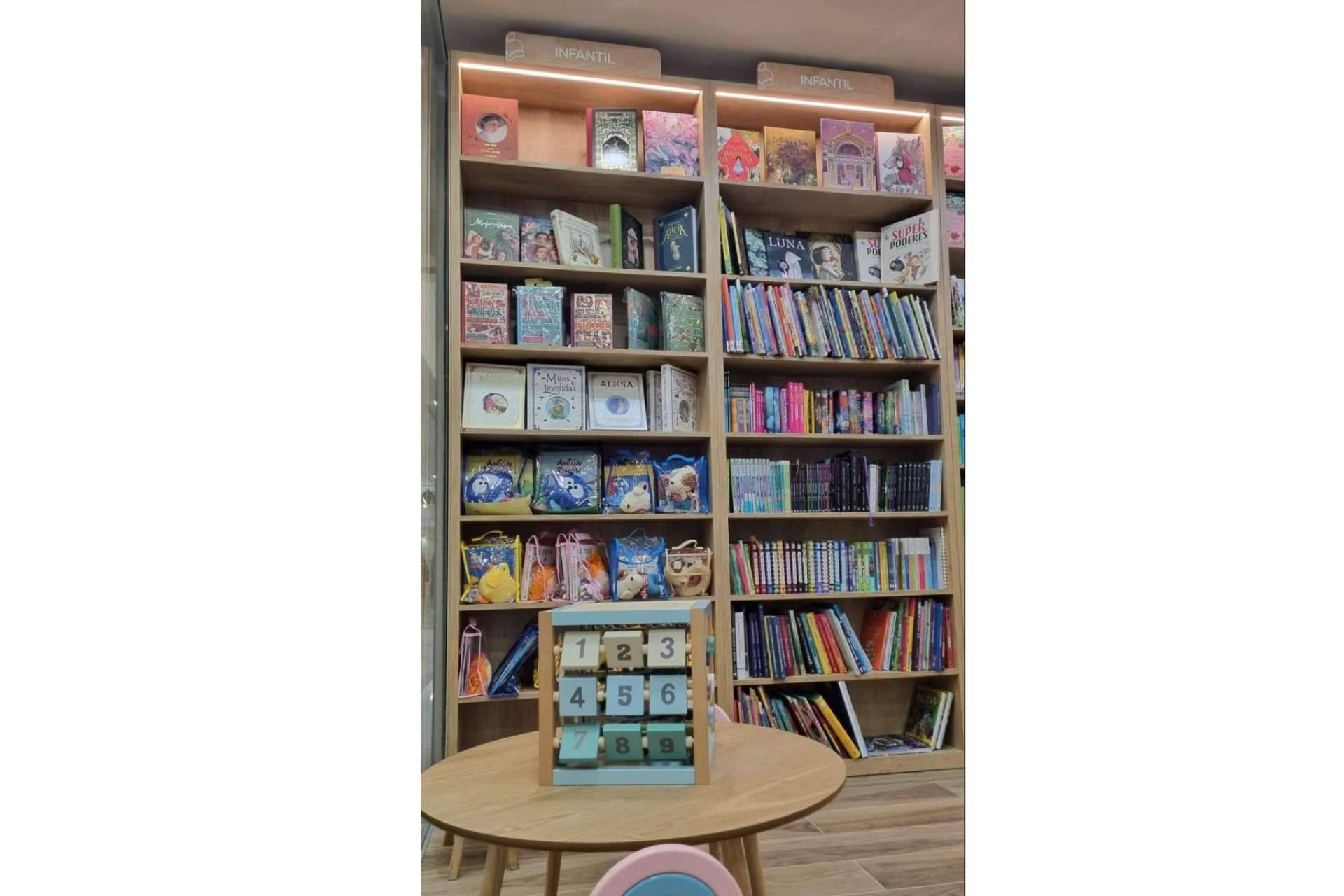 Variedad de juegos educativos con Libro Ideas