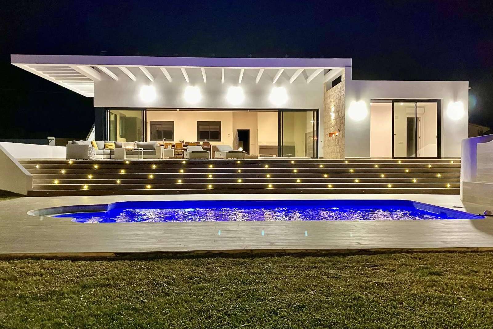 MG Villas Luxury Property ofrece villas y apartamentos en venta