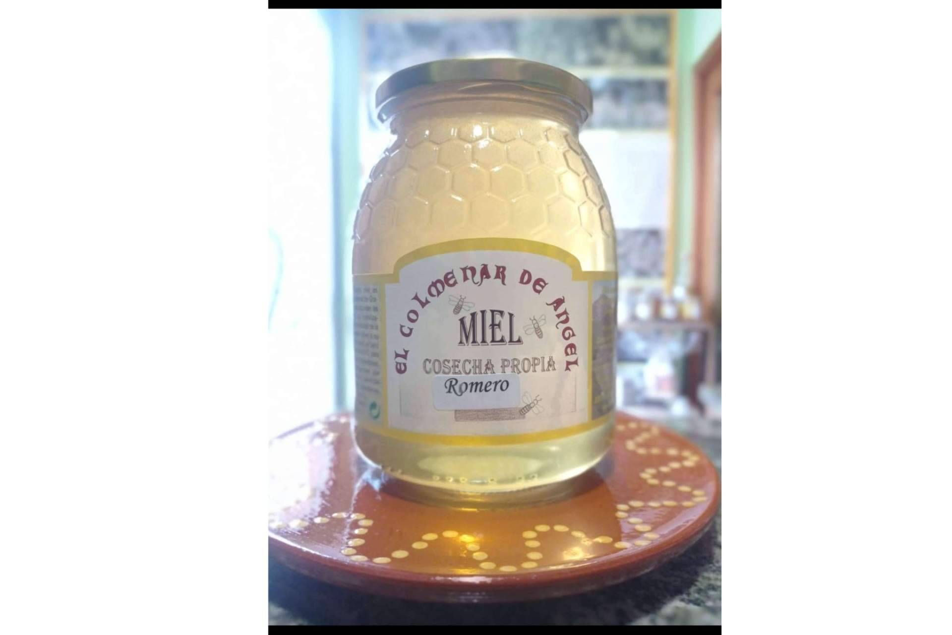 Miel natural cruda de El Colmenar de Ángel, una delicia de lo más saludable