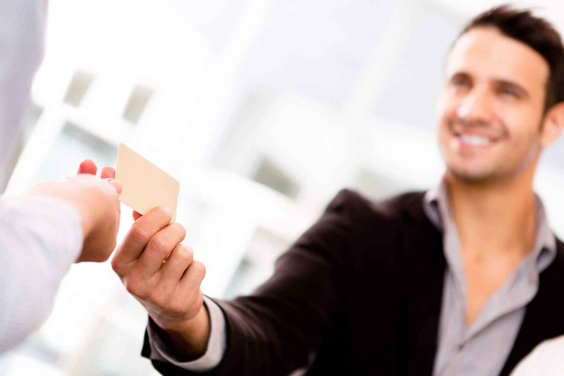 Oportuna Legal explica en su blog los beneficios y riesgos de las tarjetas de fidelidad