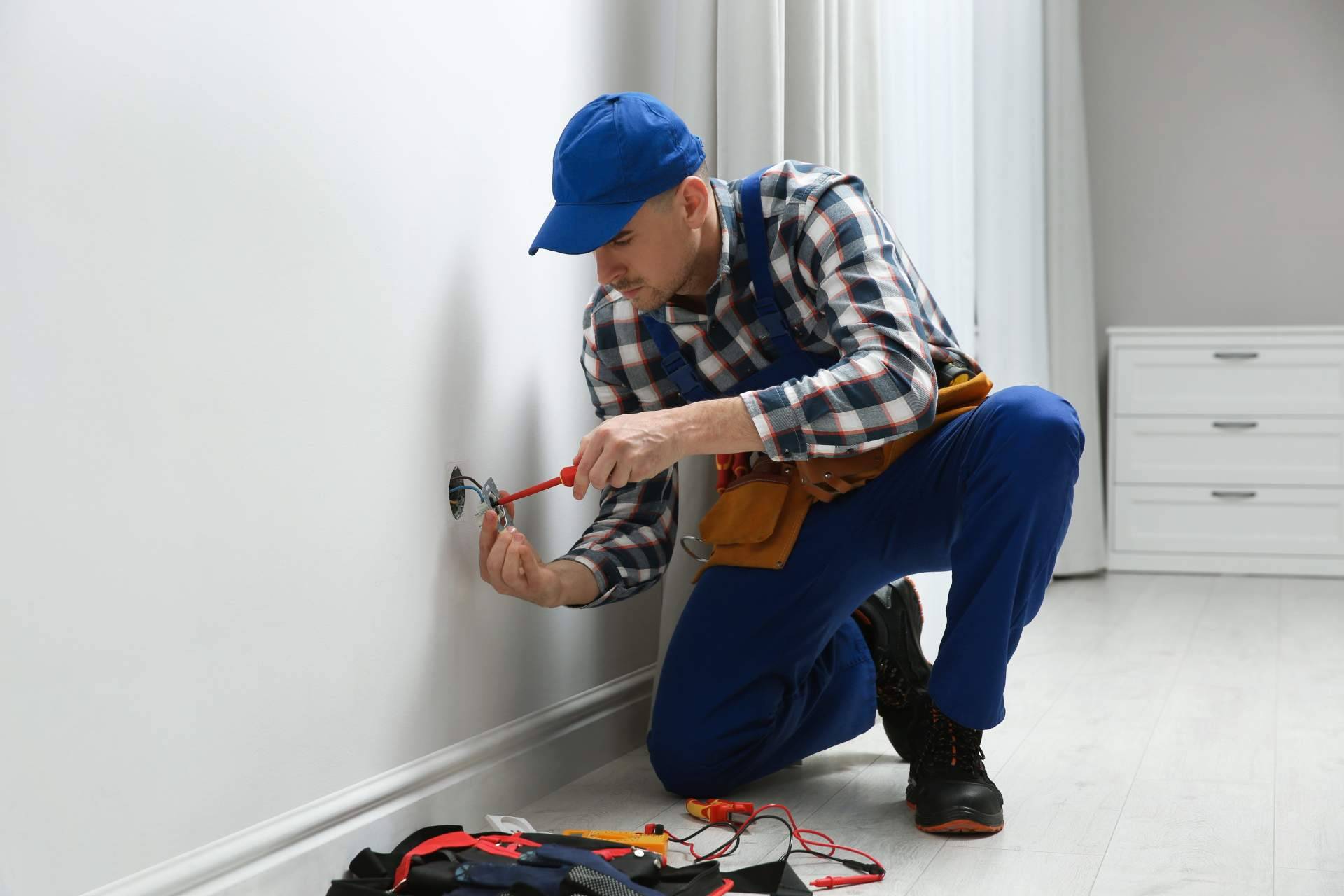 ISSE, servicio de electricistas 24 horas en Madrid