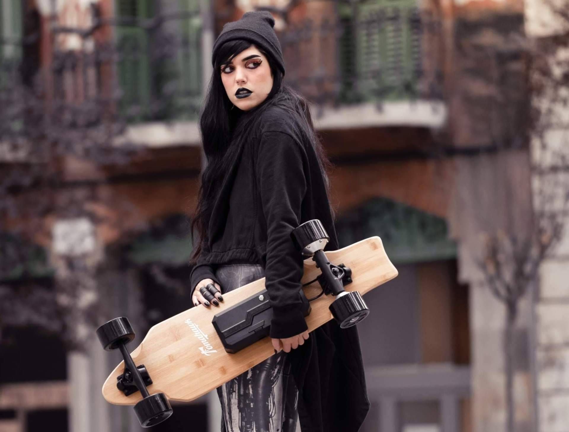 Tomahawk Wind, un skate eléctrico portable y sostenible