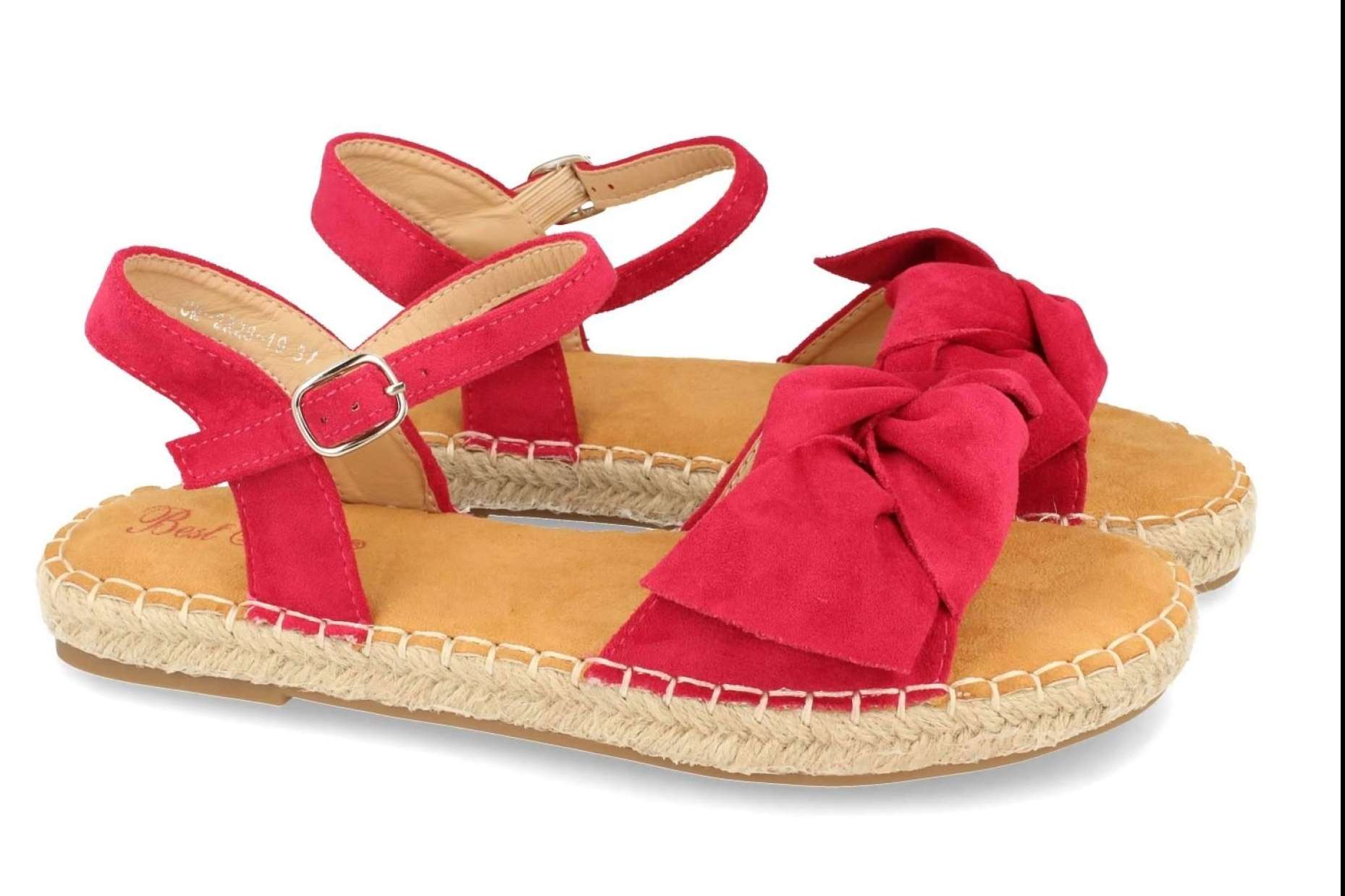 Por qué las sandalias planas son un calzado ideal para usar en verano