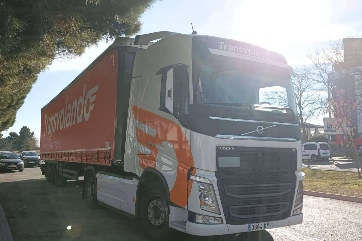Transvolando es una empresa de referencia en el sector de transportes especiales en España y Europa