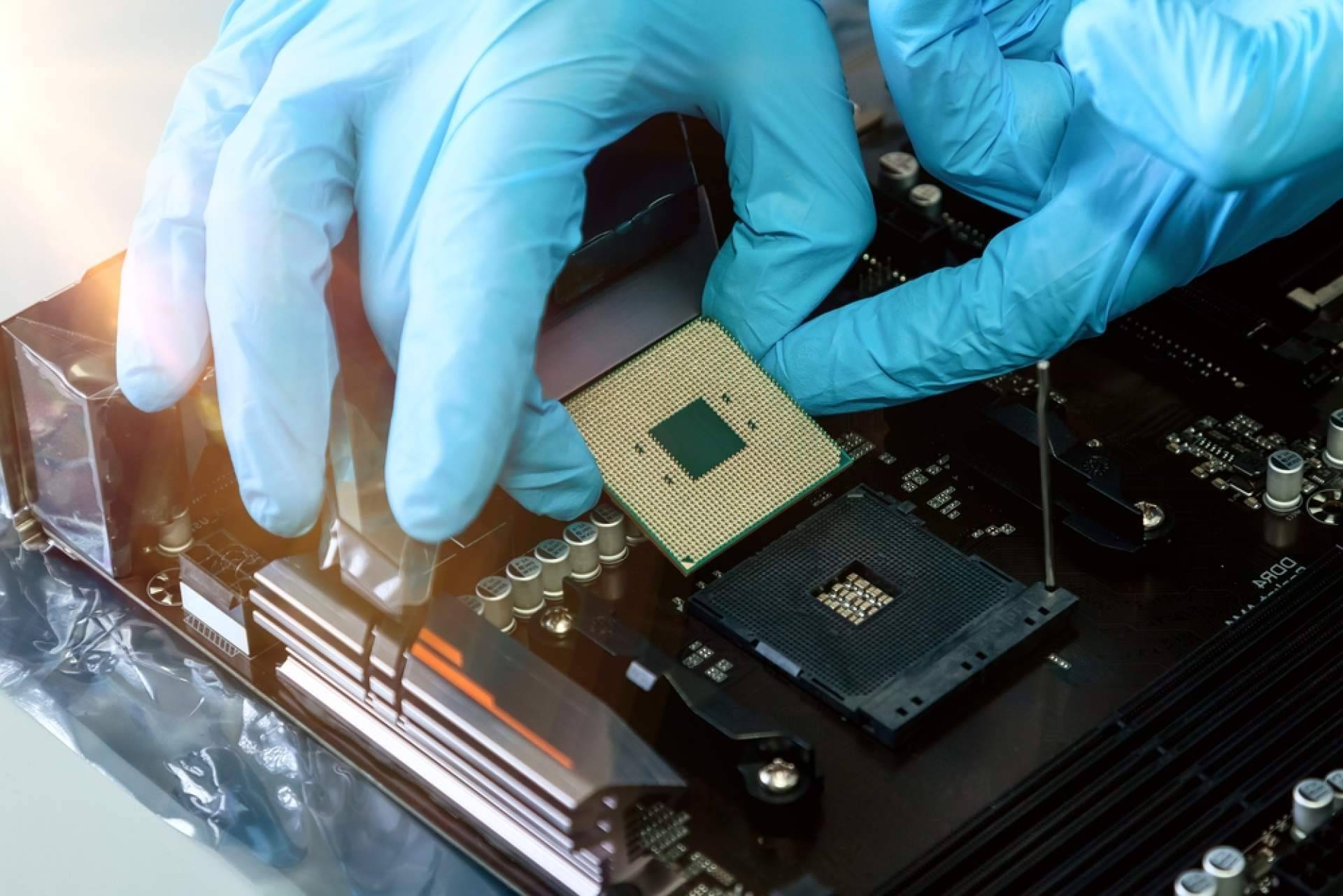 Reparar Ordenadores cuenta con profesionales expertos en reparaciones de portátiles Lenovo