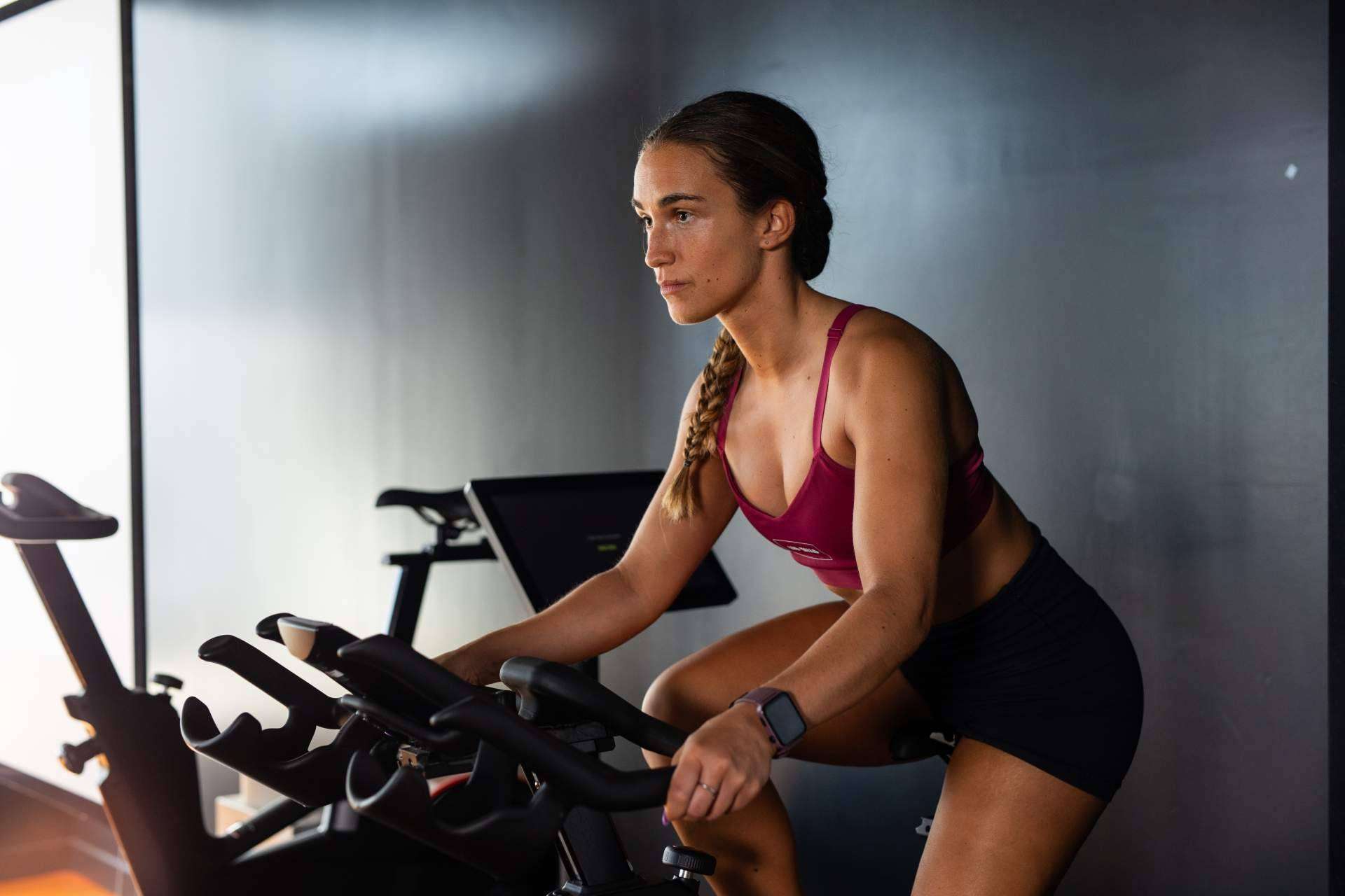 El equipamiento deportivo como elemento indispensable para los entrenamientos, por VivaGym