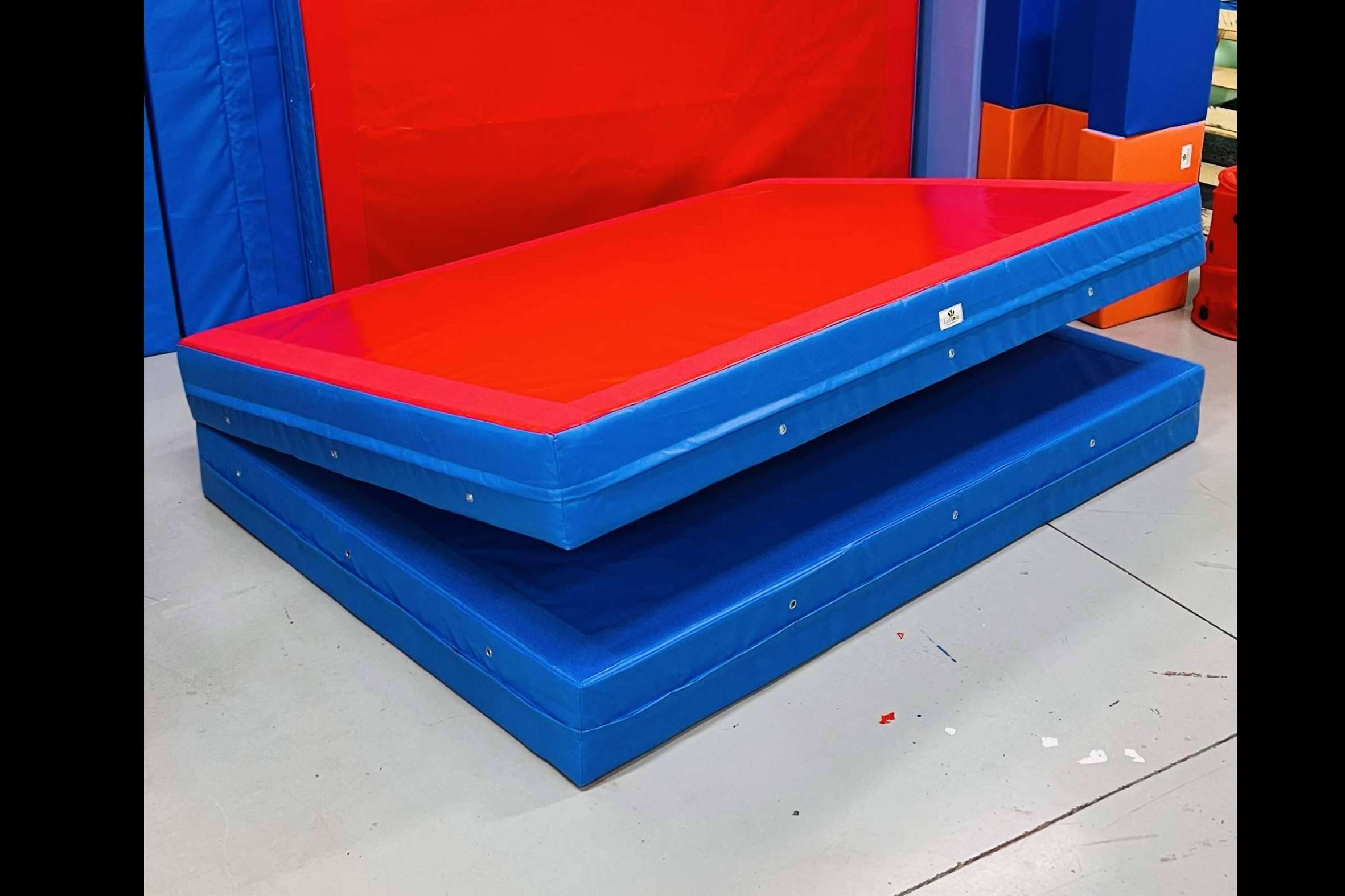 LUDIFOAM, especialistas en la fabricación de equipamiento para estimular la psicomotricidad en instalaciones deportivas
