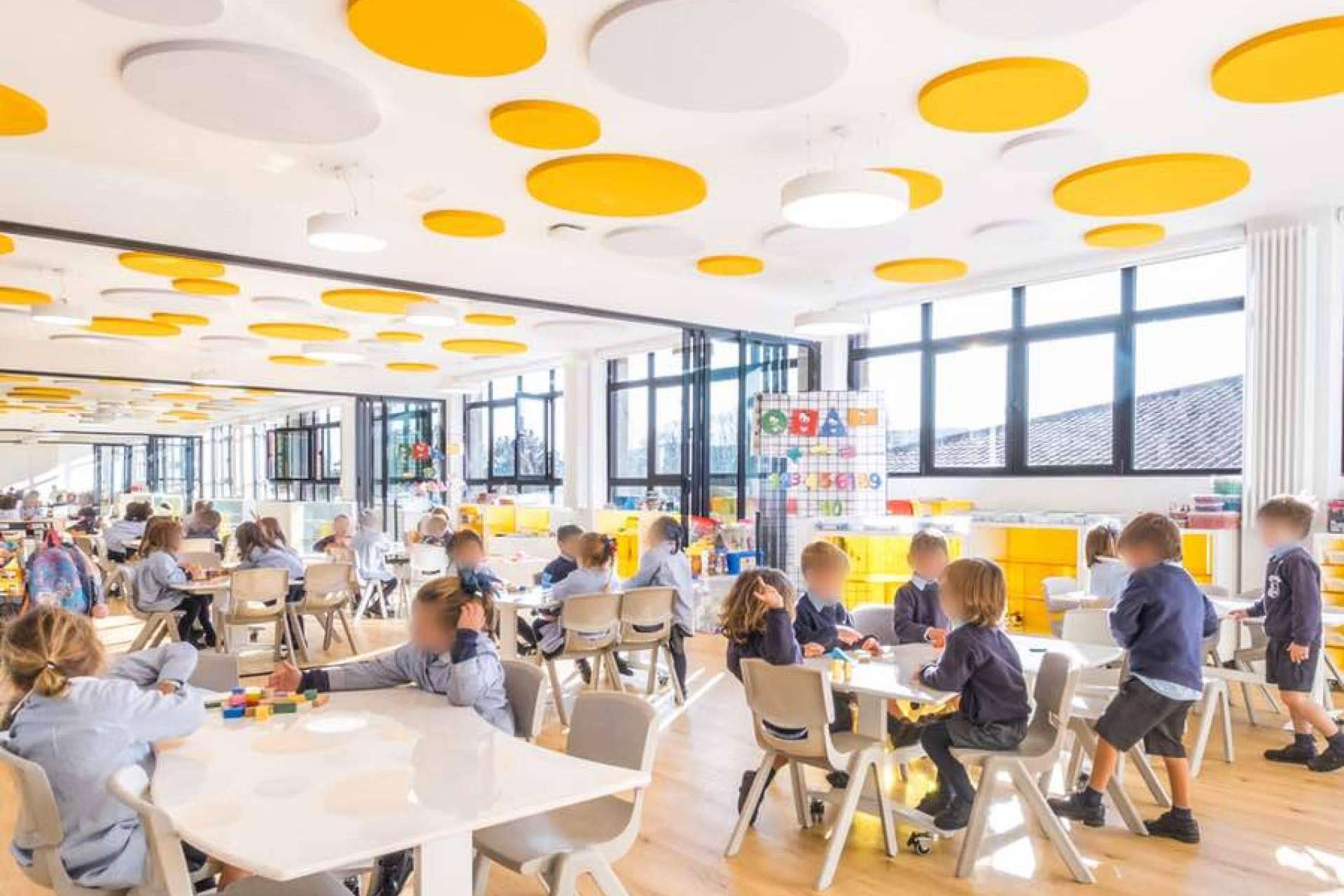 Paneles acústicos para reducir el ruido en los centros educativos con Absotec