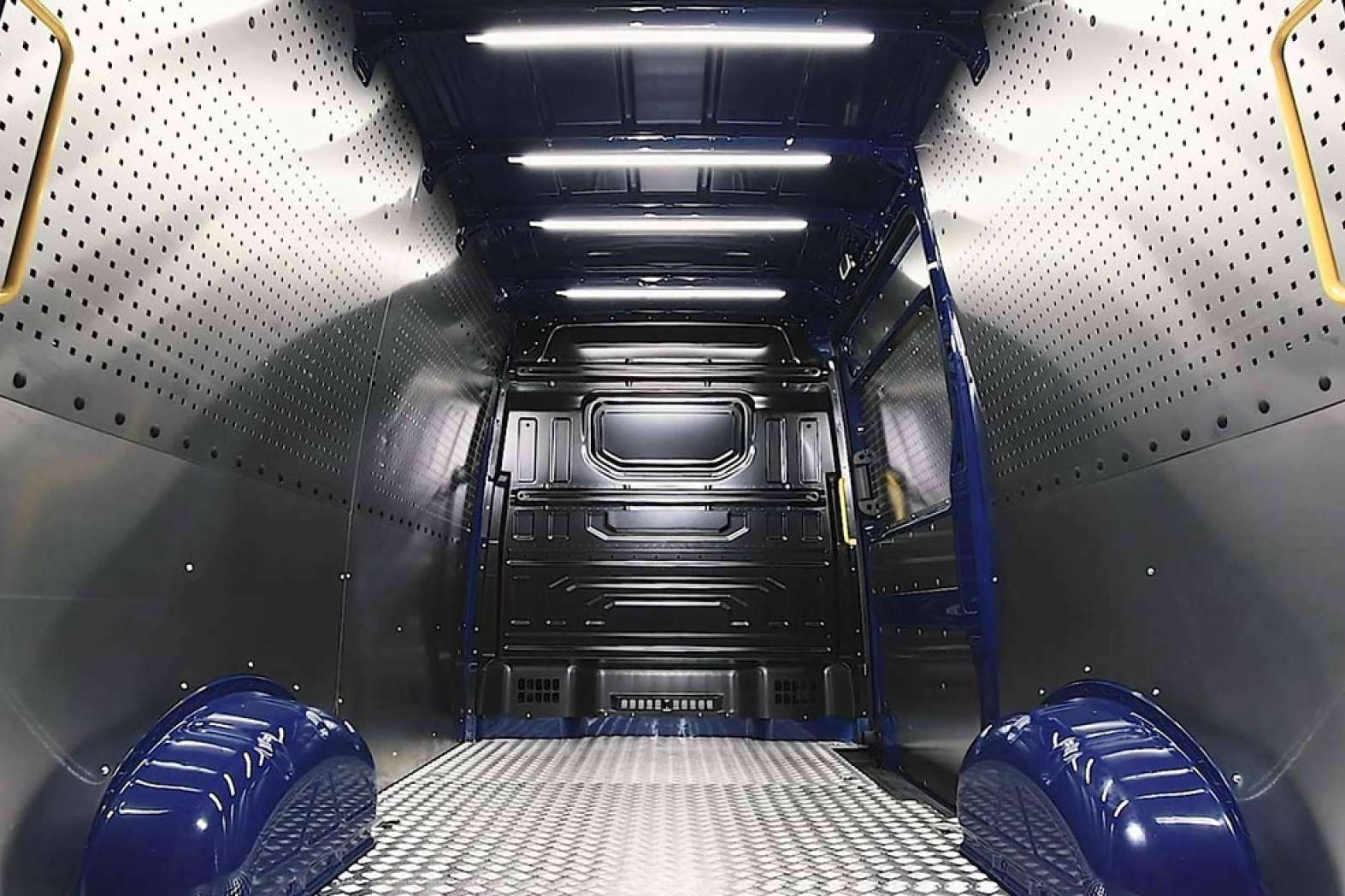 Valsat ofrece una amplia gama de revestimientos internos de aluminio para furgonetas
