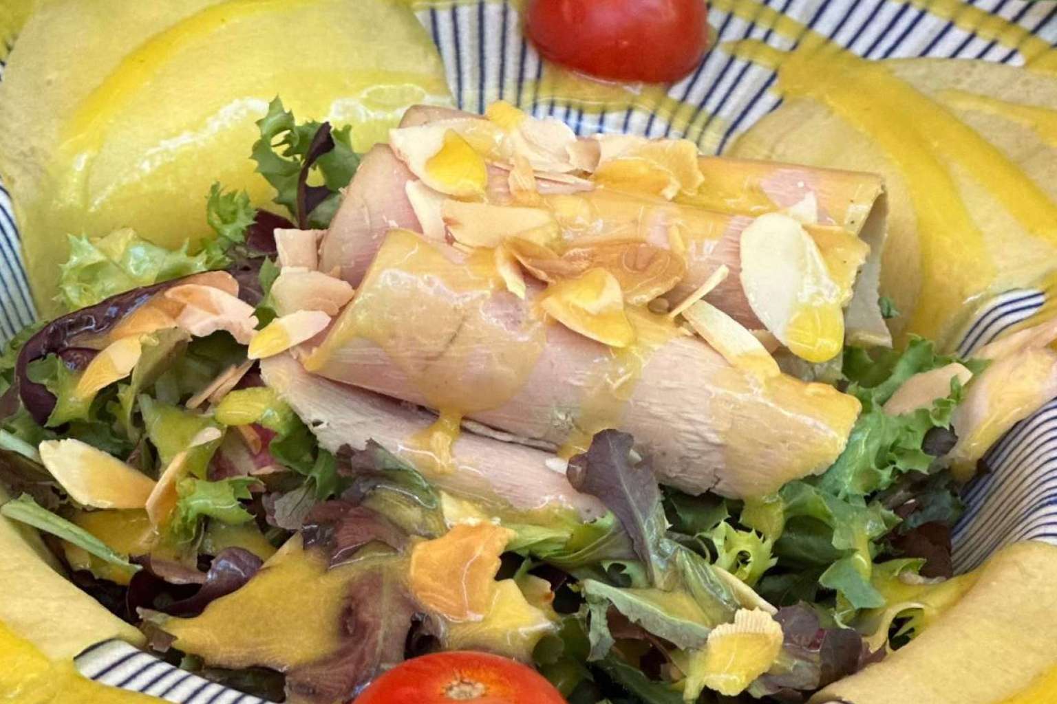 Comer a la carta en un entorno único y con precios económicos, de la mano de Restaurante San Francisco