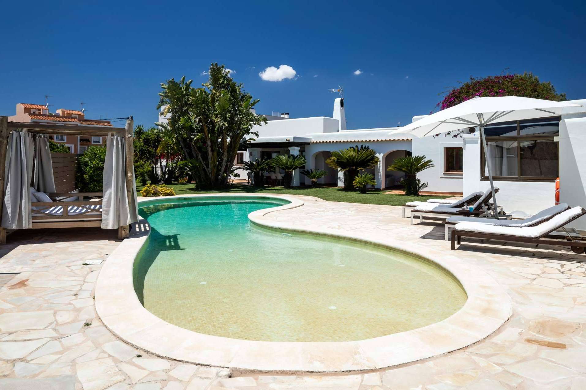Can Corda ofrece alojamientos de calidad en Formentera e Ibiza con sus villas exclusivas