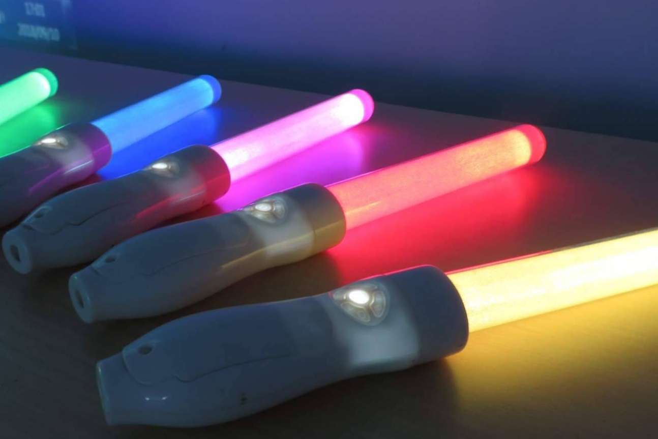 Gamificación en eventos corporativos y científicos con palos de luz de Custom Vote