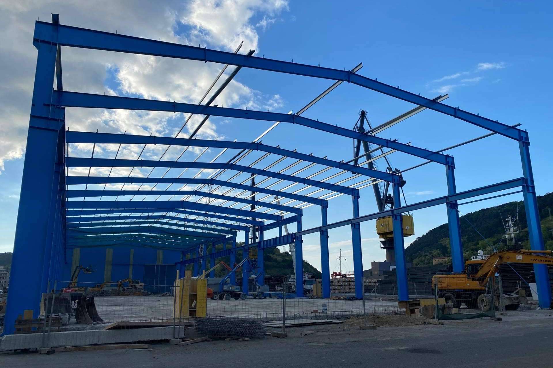 Estructuras metálicas RPM en la construcción de naves y almacenes para lograr mayor robustez