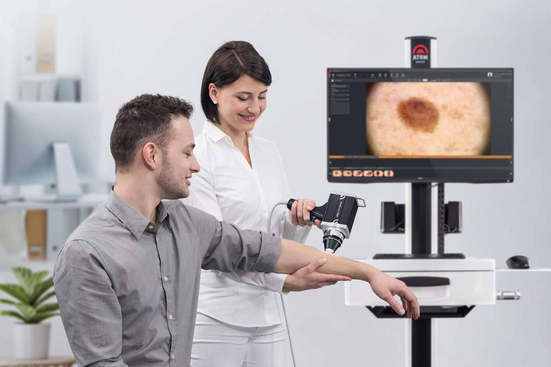 Los equipos FotoFinder incorporan la Inteligencia Artificial, para una dermatoscopia más precisa