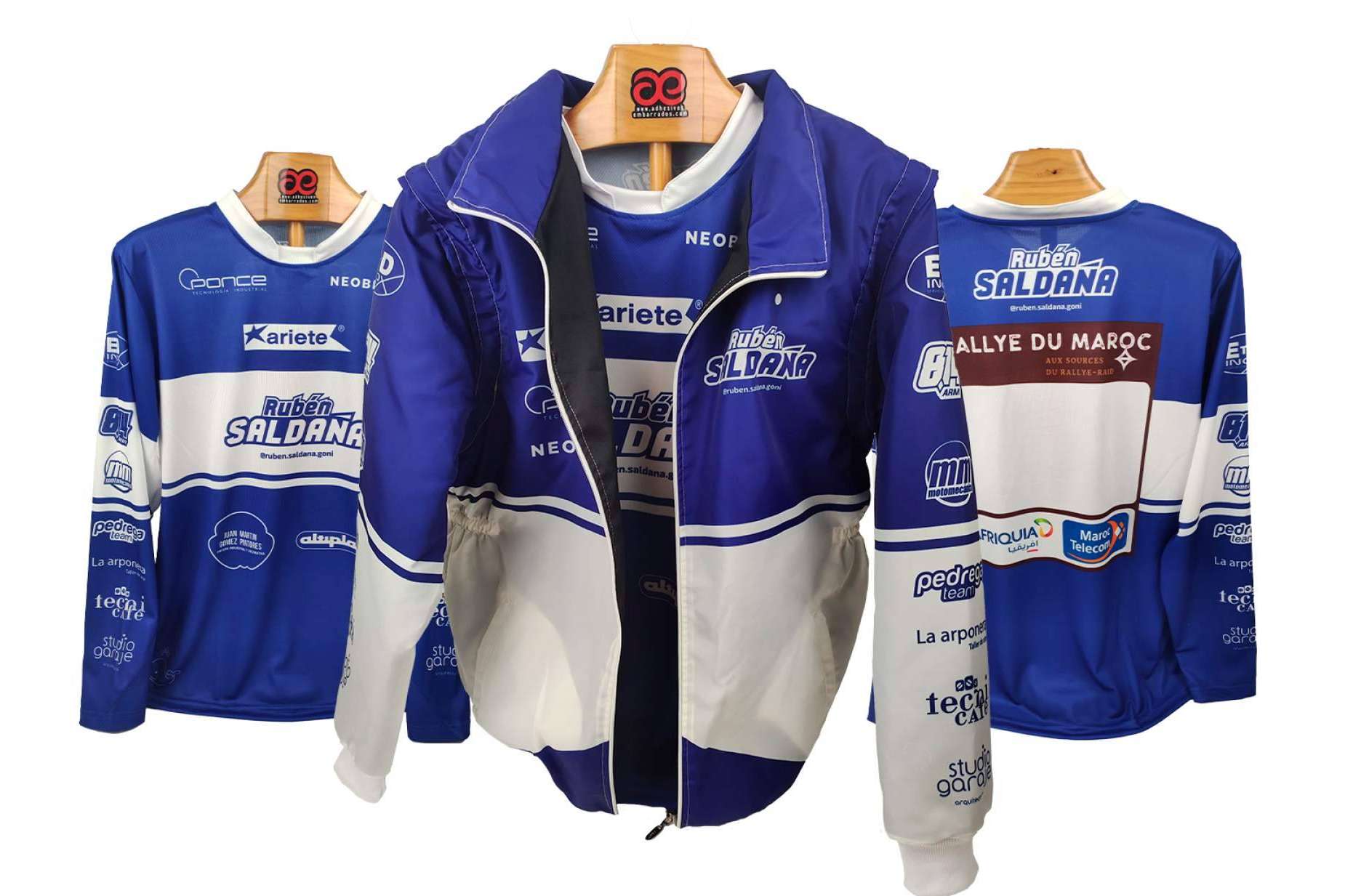 Ropa 100 % personalizada para enduro y motocross en ADHESIVOSEMBARRADOS