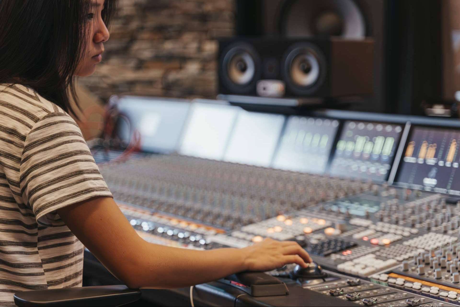 Eumes ofrece formación en producción para músicos y cantantes que buscan un impulso para su carrera