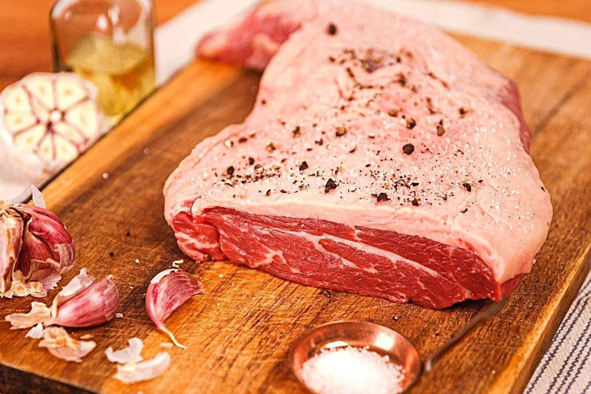 Los cortes de carne y productos que no faltan en Navidad en una mesa Argentina