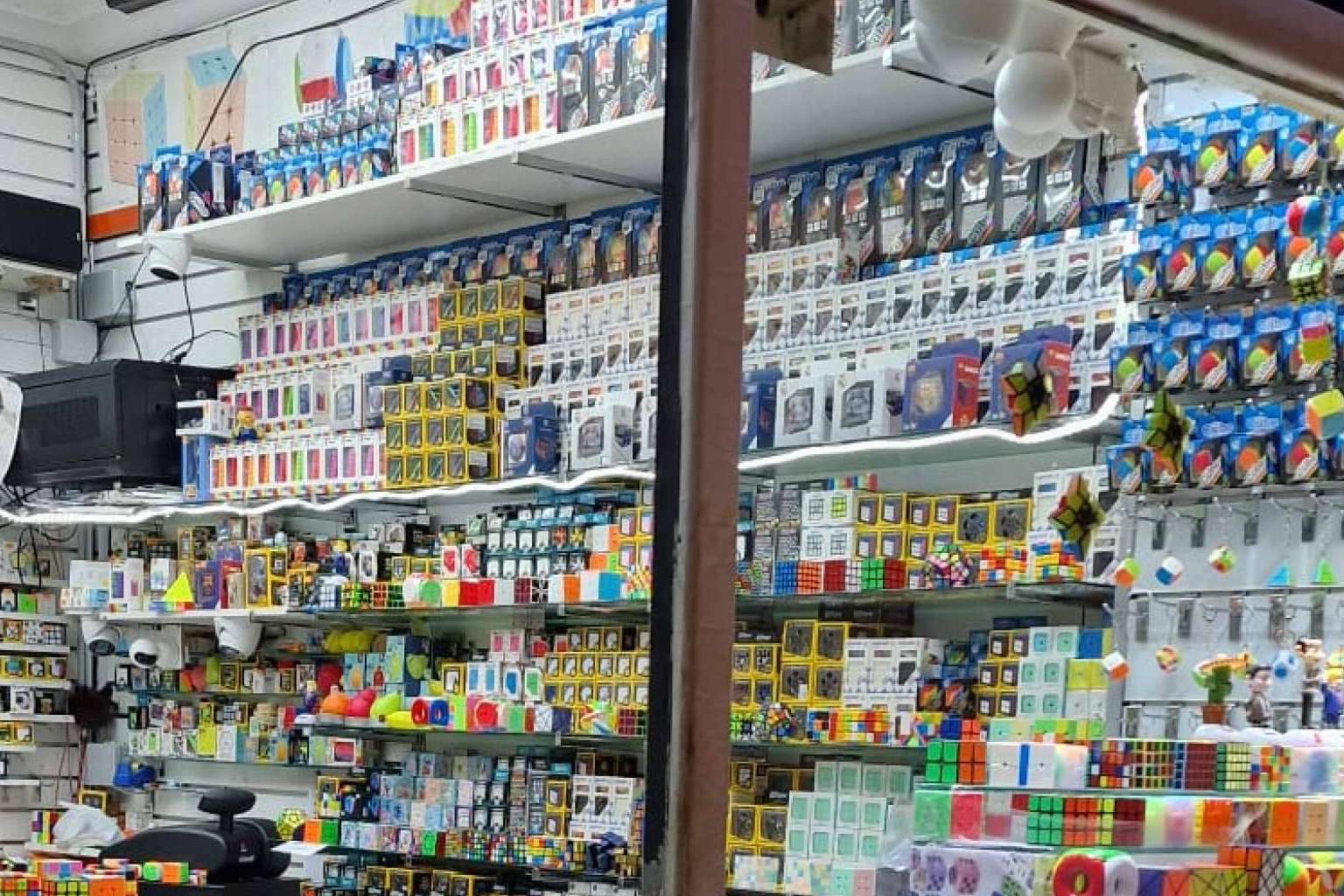 Los emprendedores hacen cola para conseguir un local en Galerías Maldà