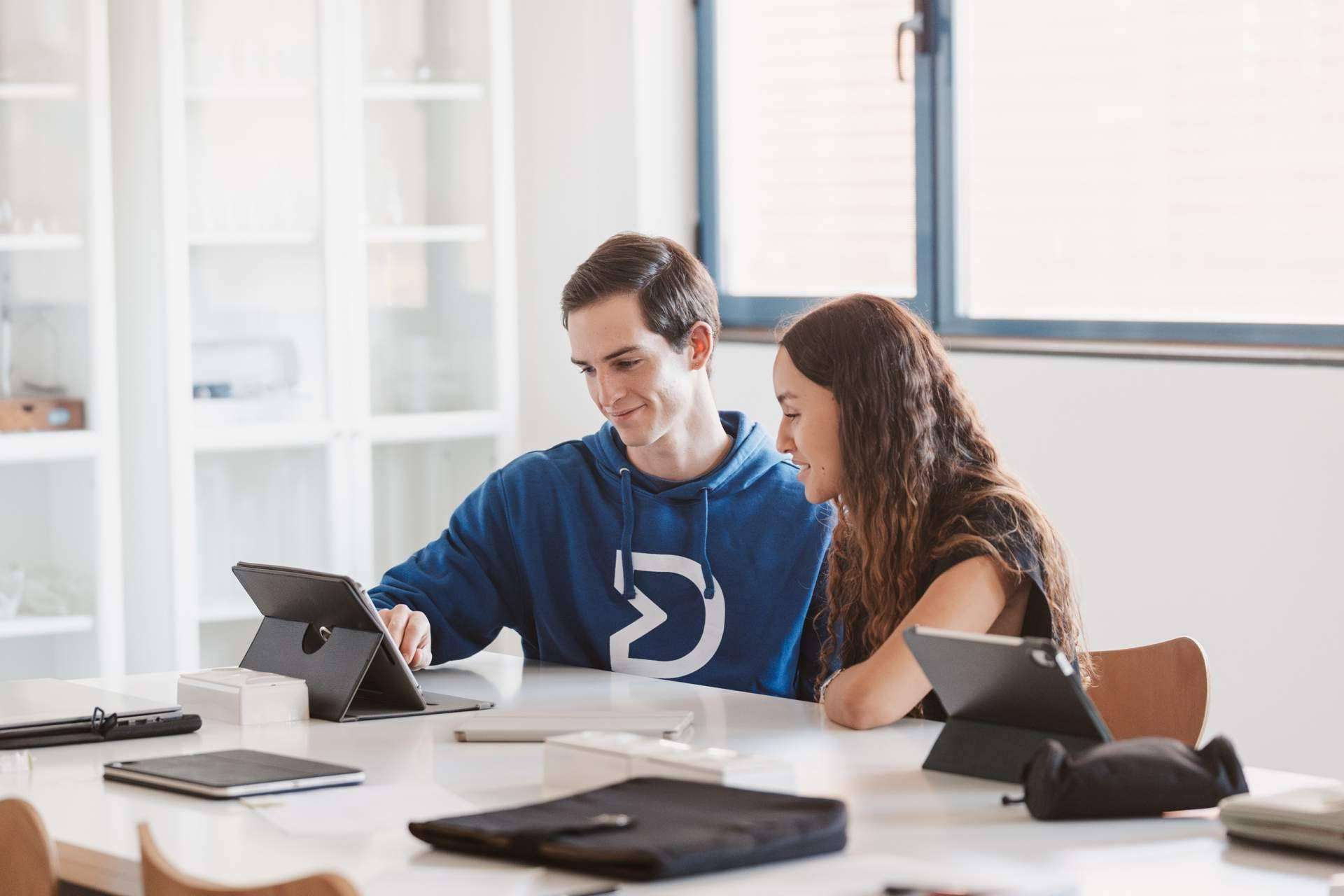 Nace Davante, el referente en formación para el empleo en España, fruto de la unión de MasterD y MEDAC