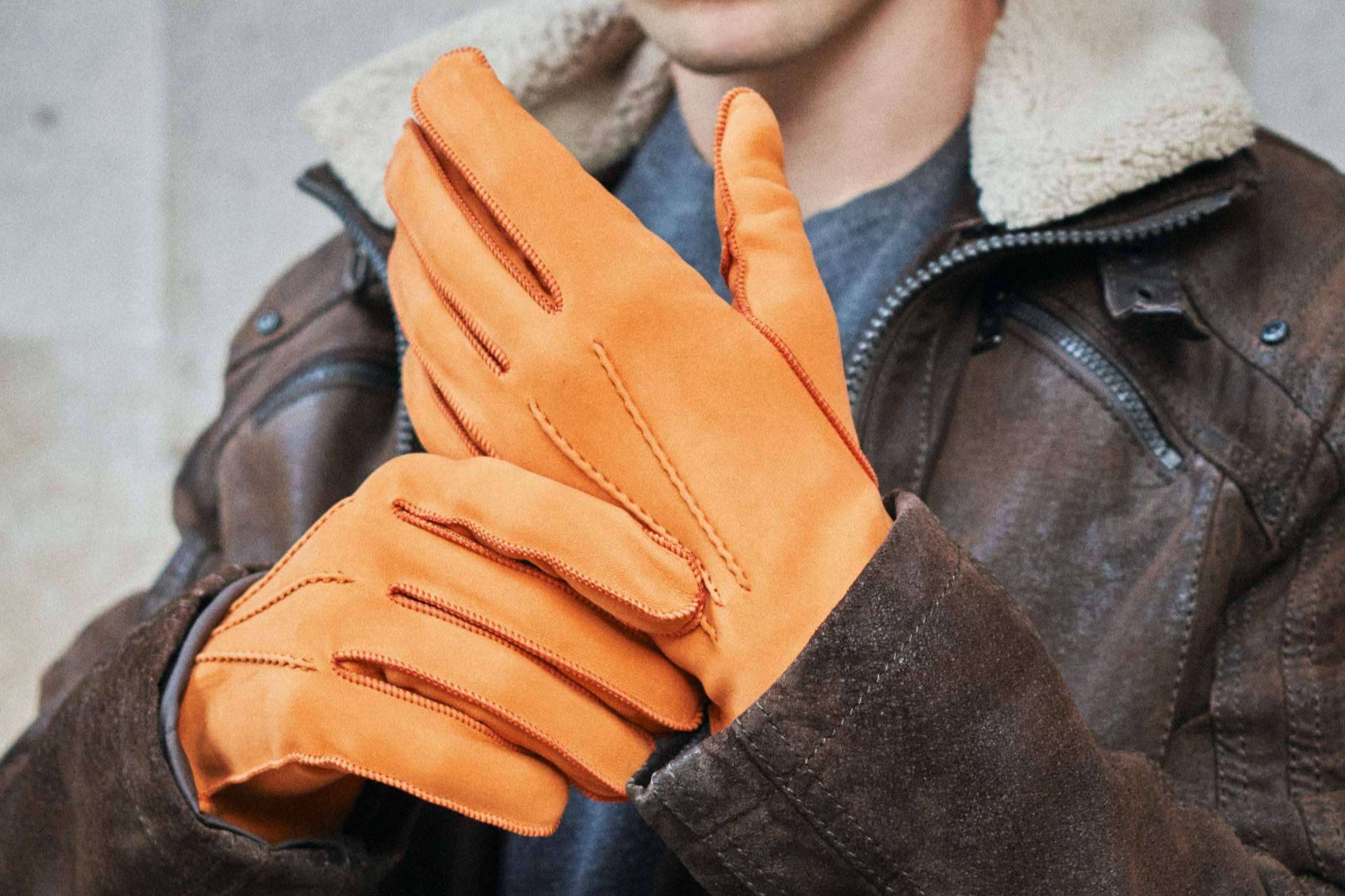 Nuevos guantes de piel de Santacana, diseño y artesanía para la temporada otoño-invierno