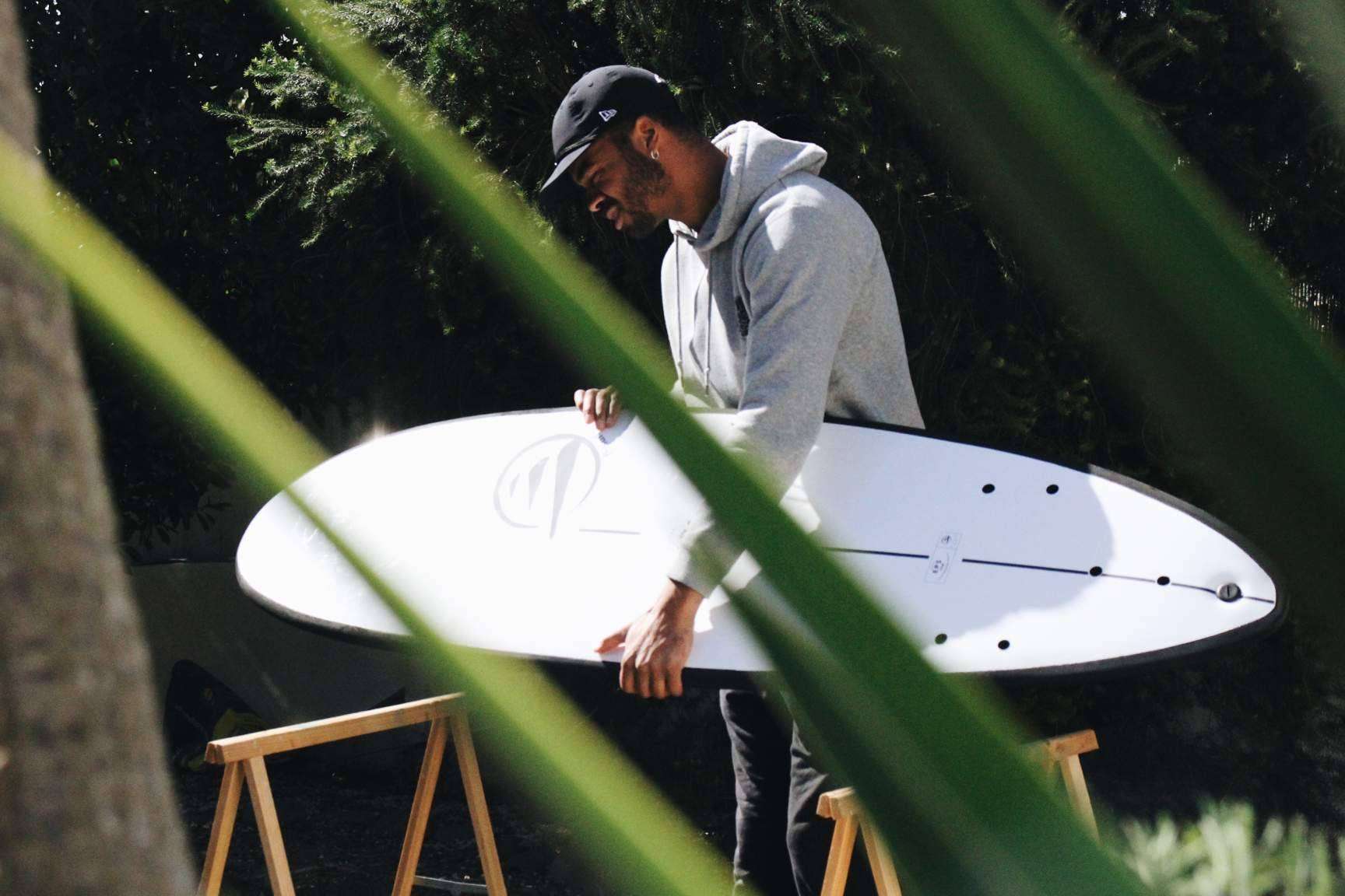 Flysurf abre su ronda de inversión para consolidarse en el sector del surf de aprendizaje