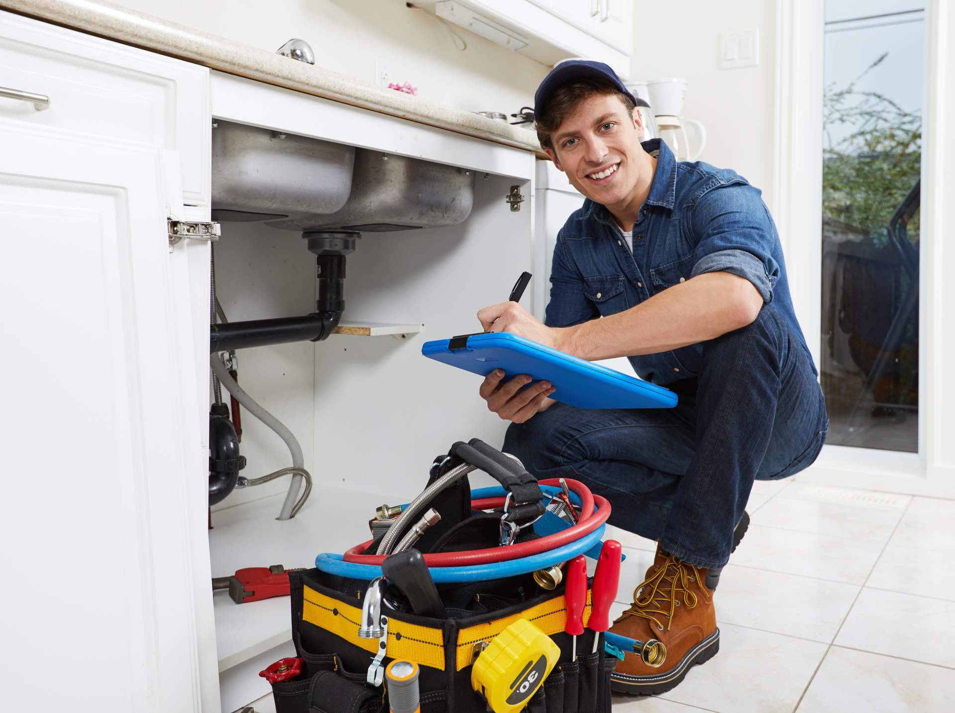 El servicio con fontaneros de confianza en Cártama y Coín que ofrece Reparaciones González