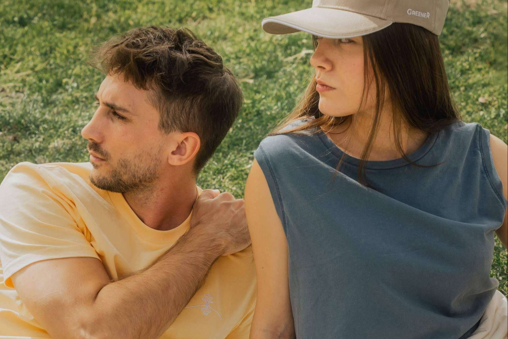 Greener redefine la sostenibilidad con ropa que actúa como 'árboles urbanos'
