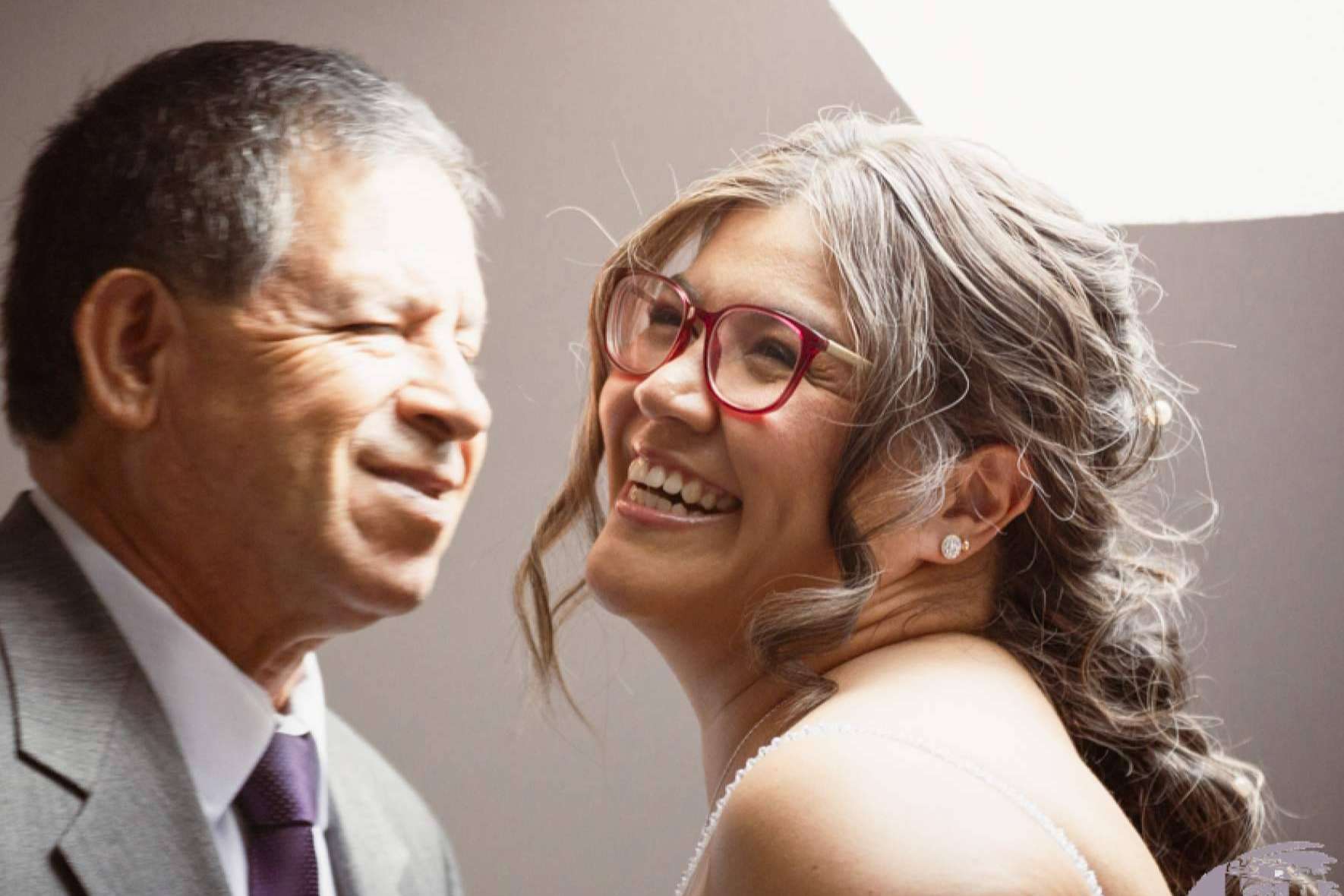 Florencia Foresi, una fotógrafa de bodas que captura la emoción en bodas, bautizos, comuniones y reportajes