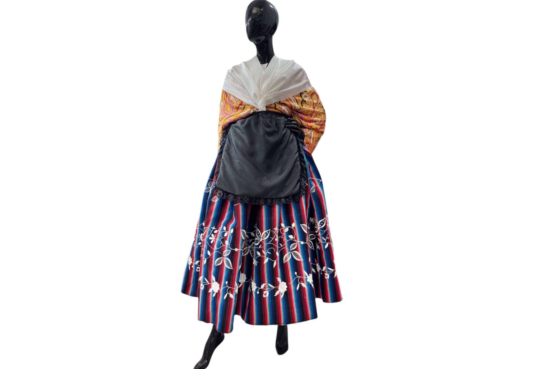 Sancha Artesanos, entre la tradición popular y la alta costura contemporánea