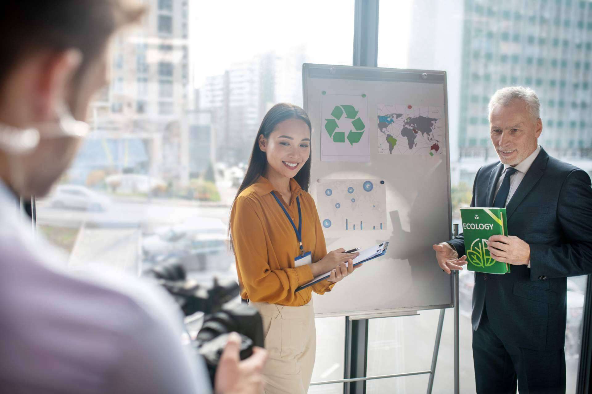 La UCM lanza el primer Máster en Marketing y Comunicación sostenible junto a Ecoembes y Dentsu
