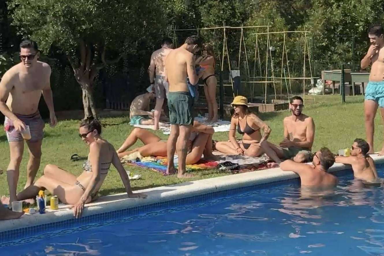 Nueva tendencia en España; alquilar el jardín, piscina o casa por horas para eventos