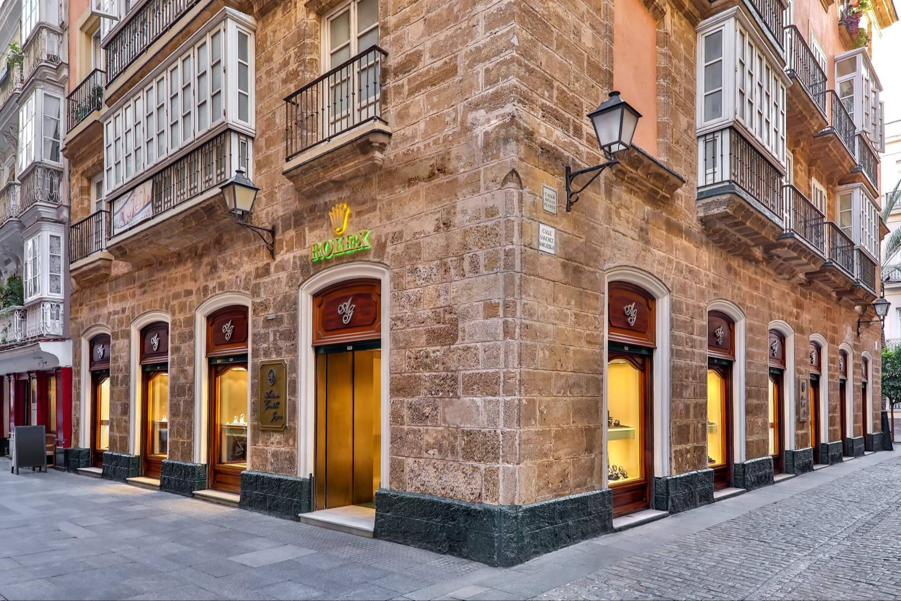 Joyería Gordillo refuerza la venta online de relojes Longines y Tissot en plena expansión del sector digital