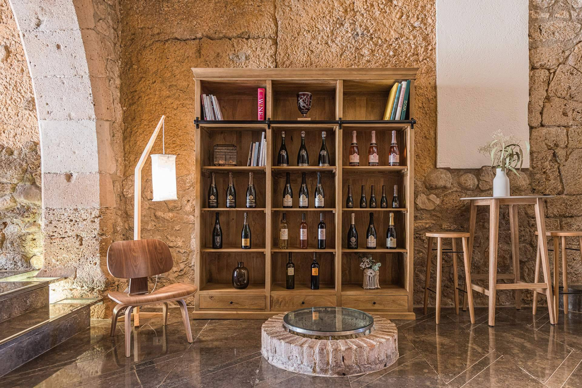 INDAStudio transforma restaurantes, bodegas y espacios comerciales en Barcelona con interiorismo estratégico