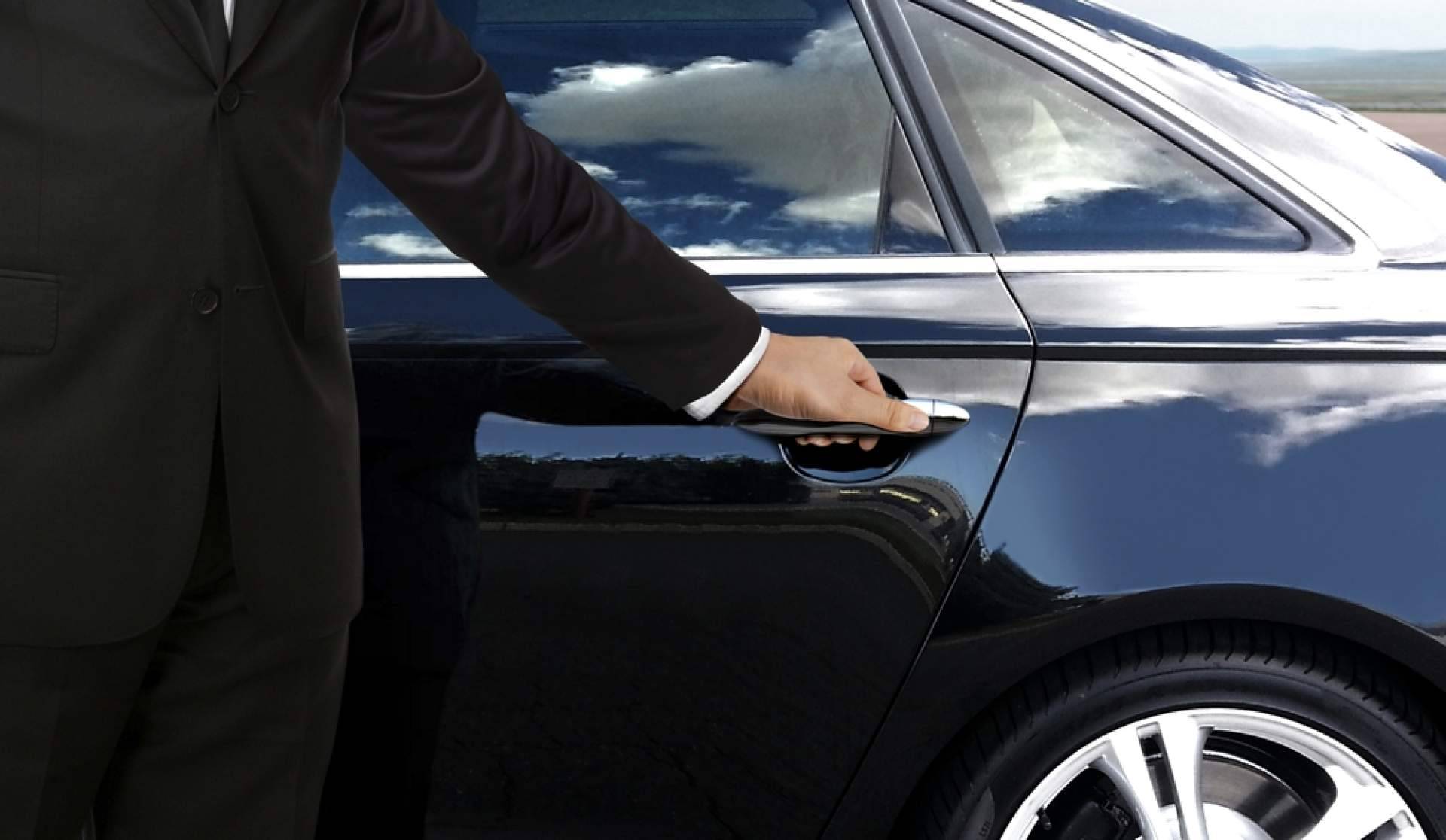 Canarias.com ofrece traslados y alquiler de coches con oficinas en los aeropuertos de Tenerife
