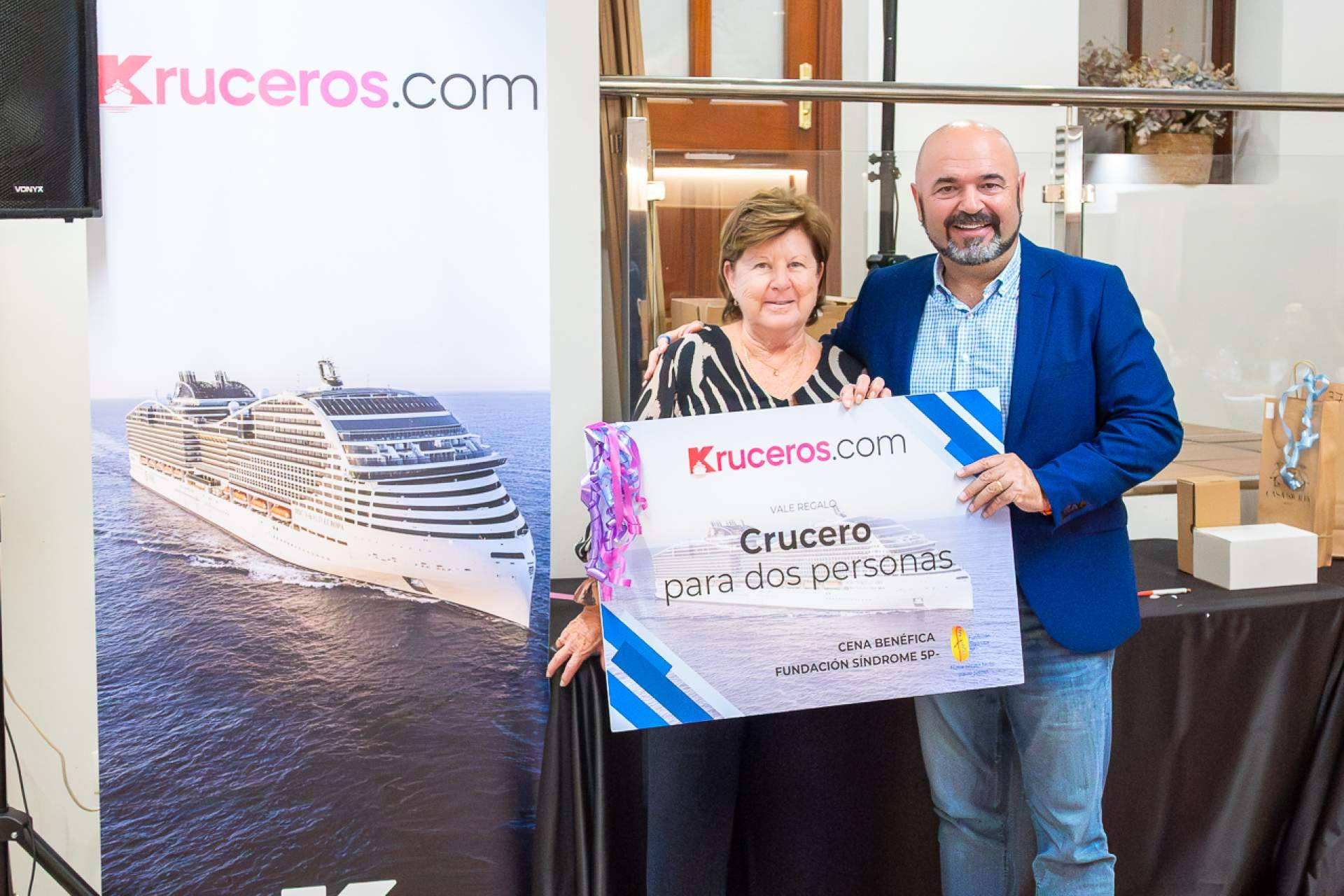 Ayuda y compromiso, Kruceros.com respalda a la Asociación Síndrome 5p con un crucero sorteado en su gala