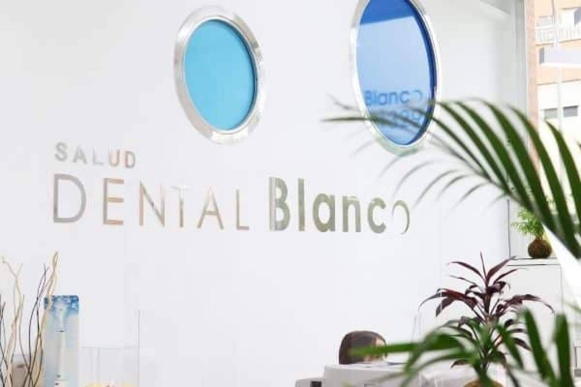 Salud Dental Blanco, expertos en implantes dentales en Madrid con técnicas de alta precisión