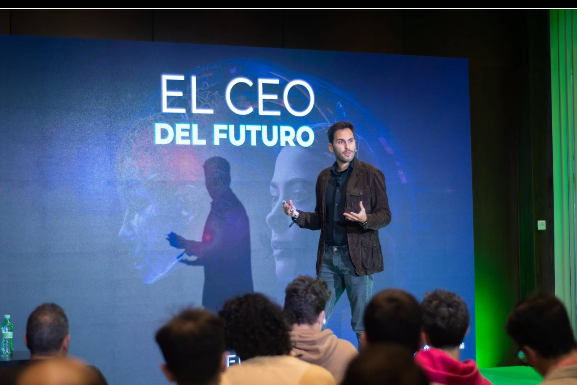 El nuevo liderazgo joven; propósito, autoconocimiento y valor real
