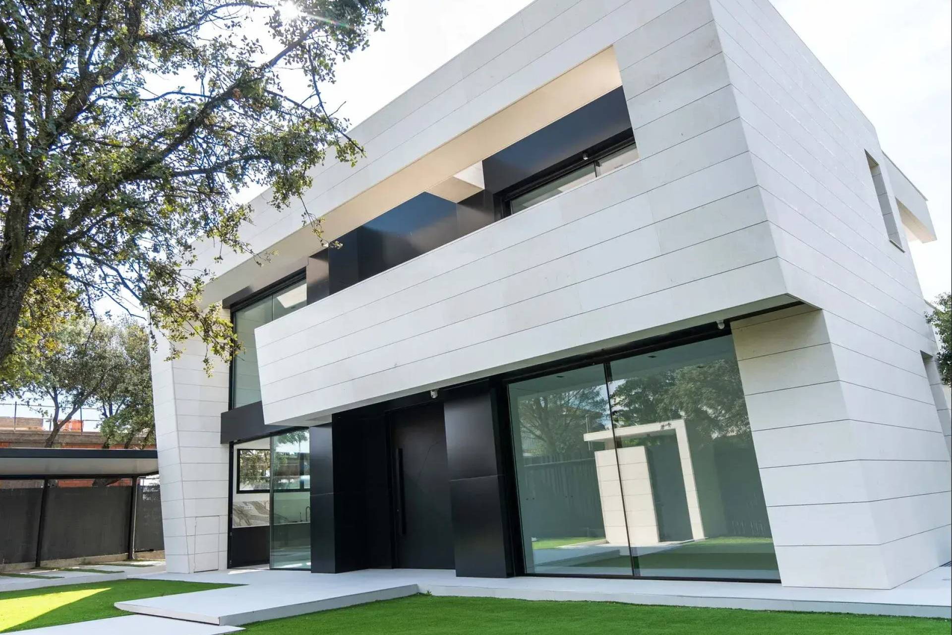 Casas prefabricadas de hormigón y diseño a medida, claves en el modelo residencial de Fran Cortés Arquitectos