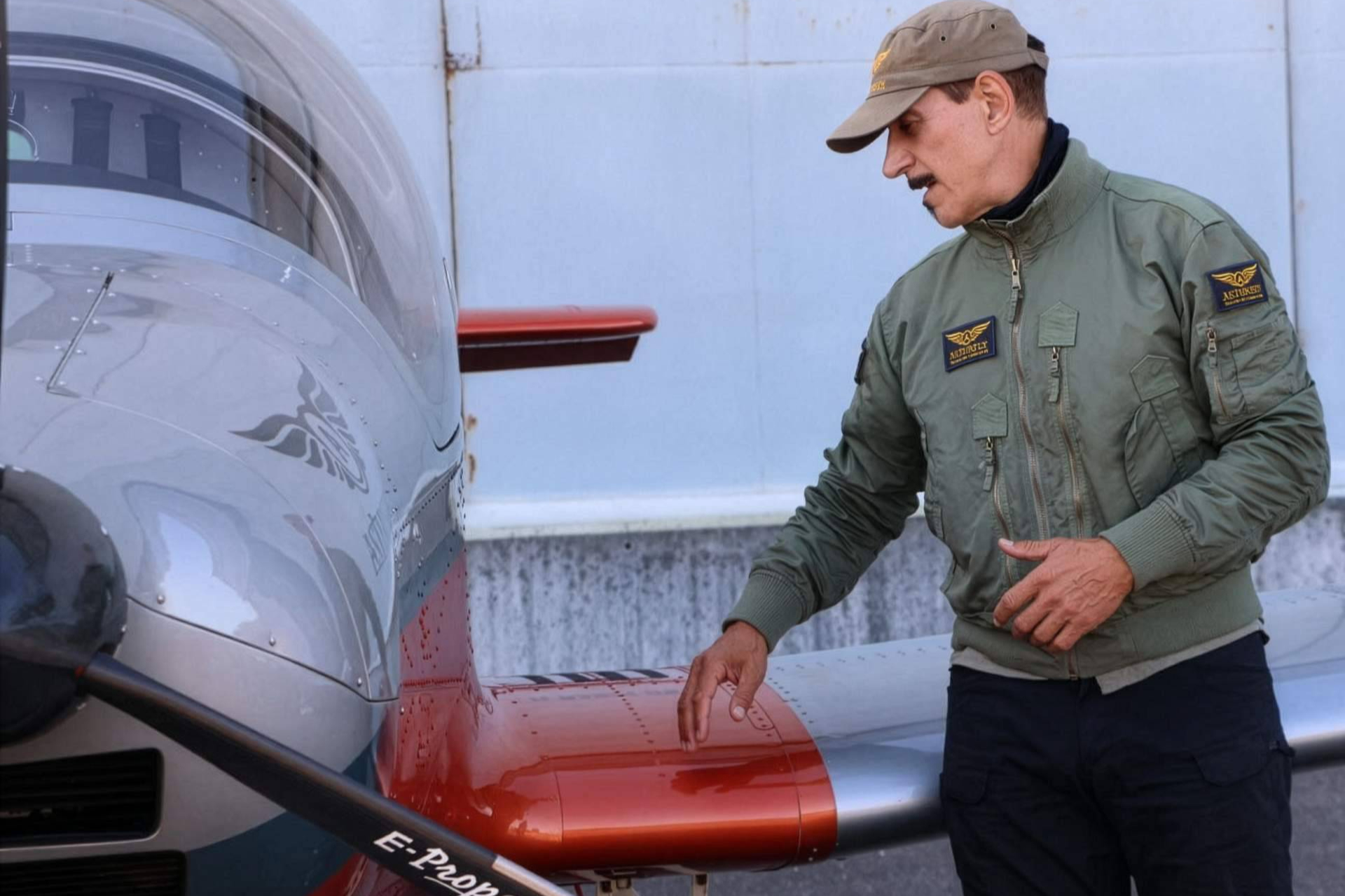 Piloto por un día a cualquier edad; el auge de volar en ultraligero después de los 50