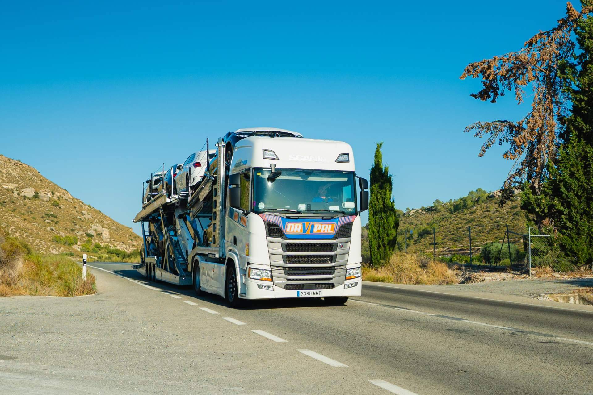 Orvipal refuerza su posición en el sector del transporte de vehículos con una oferta logística completa