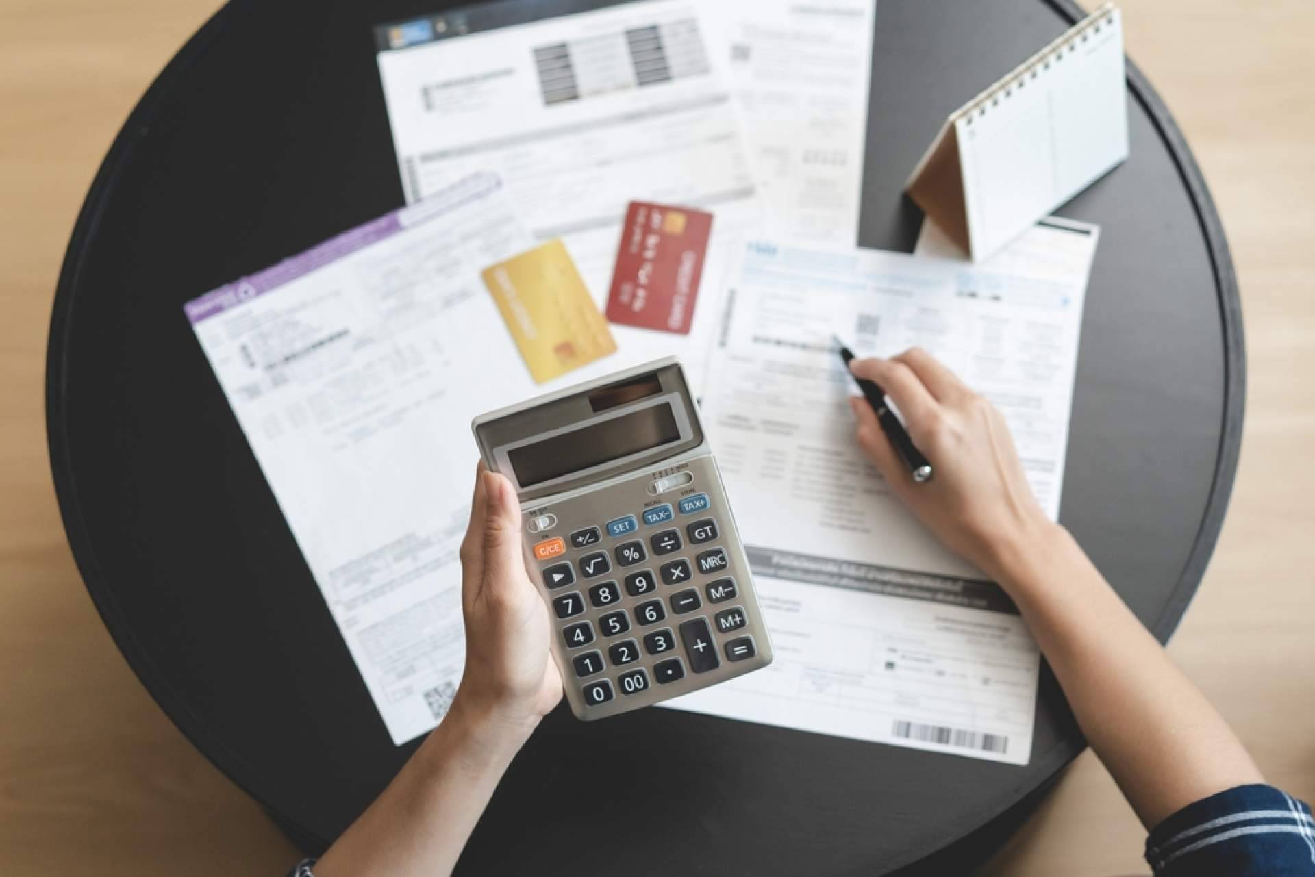 Tarjetas, créditos y deudas impagables; Repara tu Deuda aplica la Ley de Segunda Oportunidad