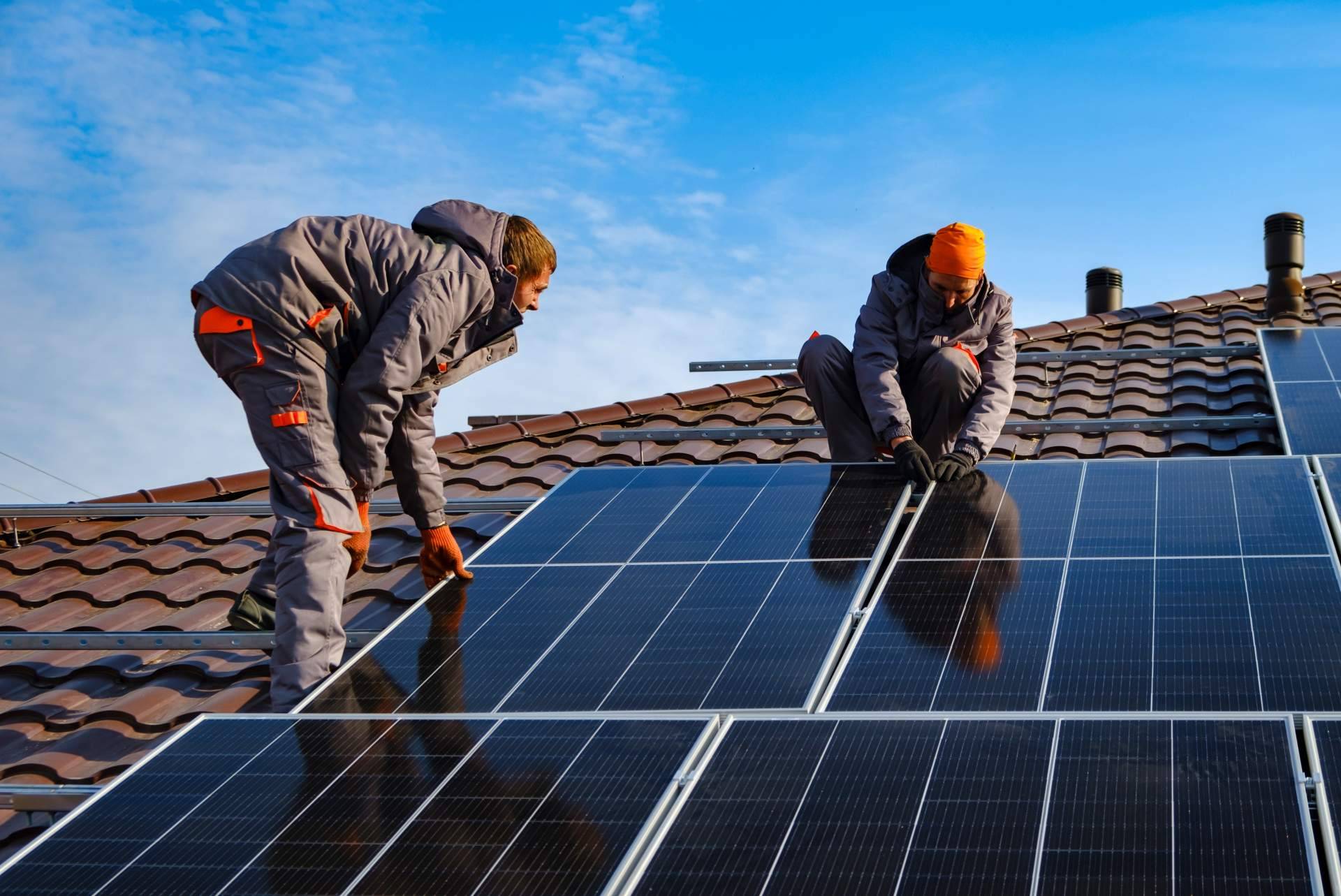 Geesol impulsa las placas solares en Sevilla con estudio personalizado y soporte técnico local