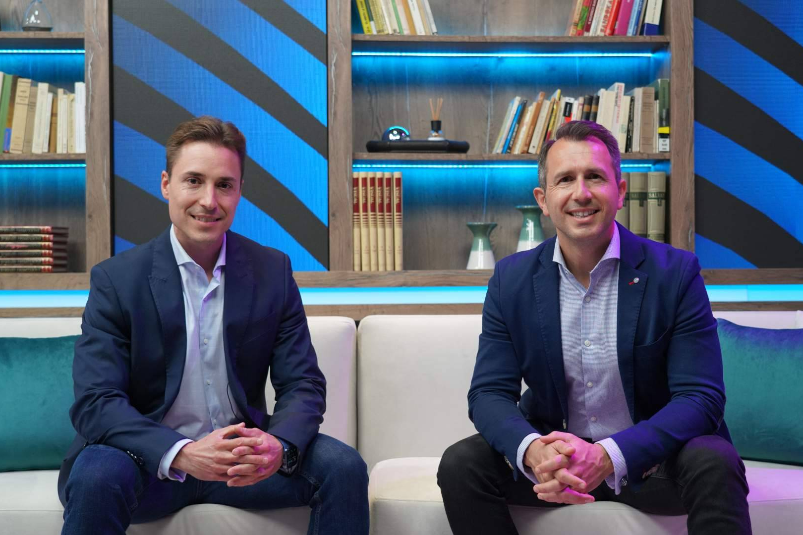 Alfonso y Christian, mentores expertos en ventas para mejorar la tasa de cierre en equipos comerciales