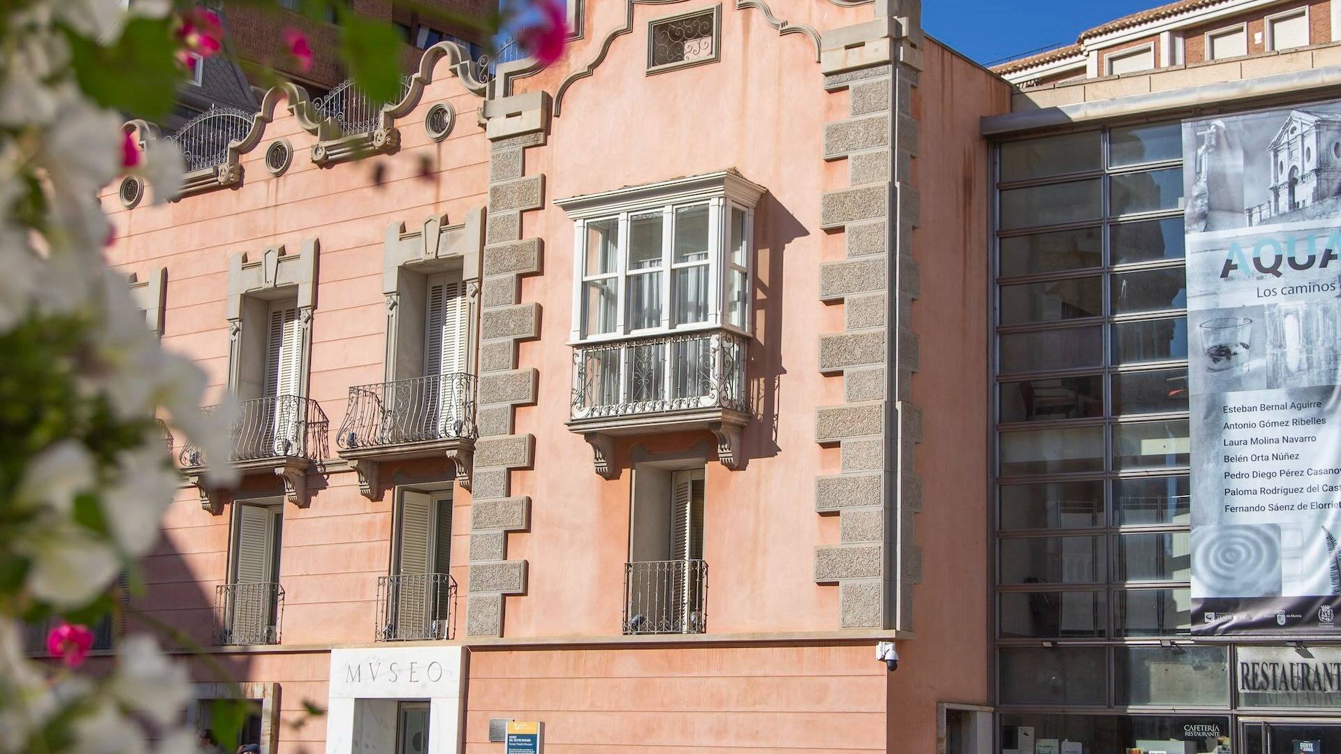 Barco turístico, ascensor panorámico y castillo; tres experiencias para conocer Cartagena