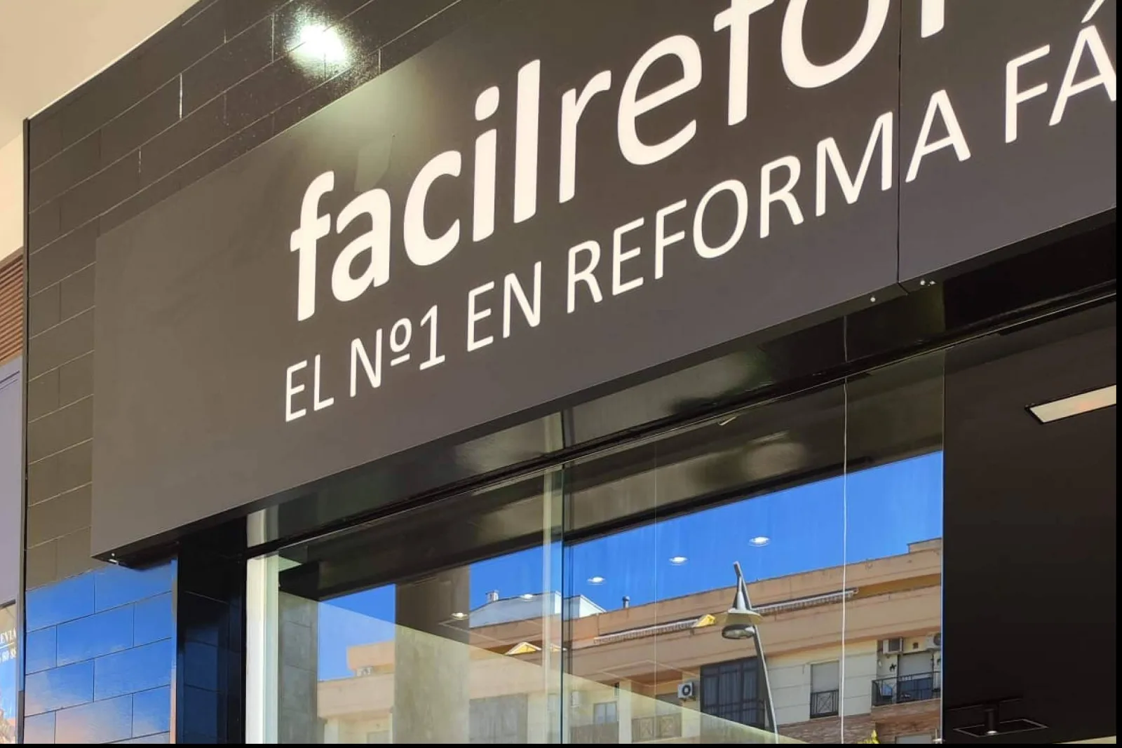 FácilReformas abre su primera delegación en La Rioja con la apertura de FácilReformas Logroño